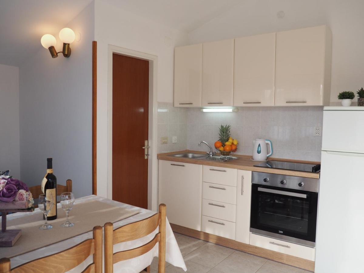 Apartments By The Sea Sevid, Trogir - 11505 Εξωτερικό φωτογραφία